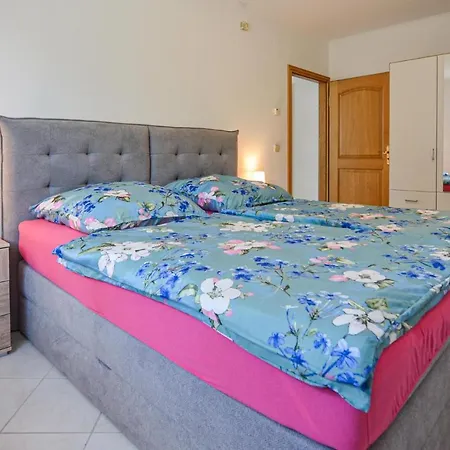 1 Bedroom Stunning Apartment In Berlin-Bohnsdorf Appartement