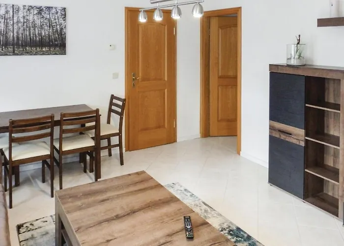 Gorgeous In Berlin-bohnsdorf 柏林